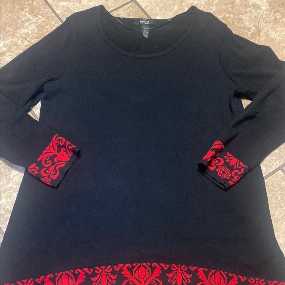 Black Asymmetrical Knit Tunic with Red Accents 1X Fall Chunky Winter Cozy Cotto